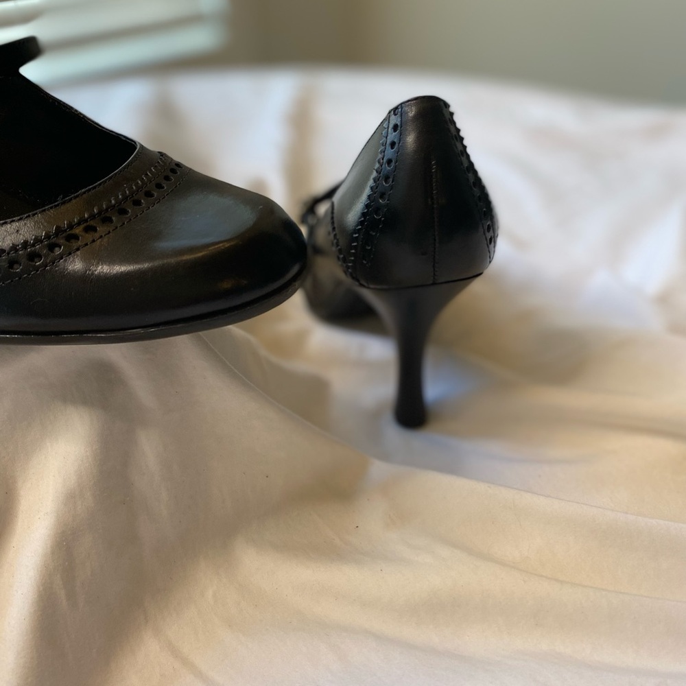 Nine West Black Leather Heels - Picture 4 of 4